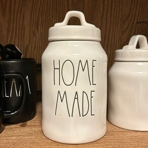 Rae Dunn medium Canister